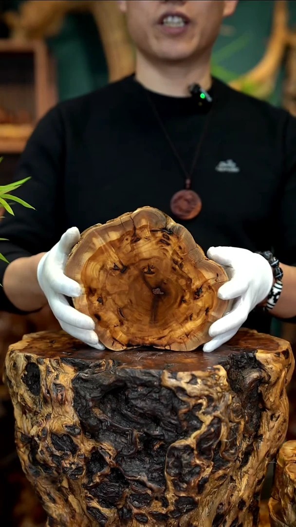 木犇*垚雷击枣木底座