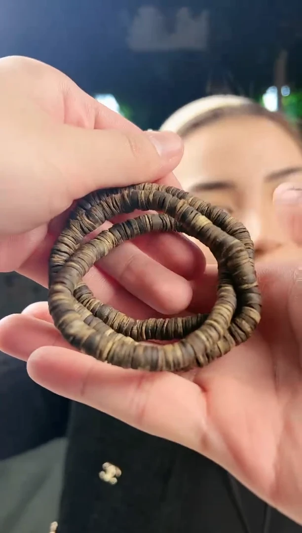 【闪购商品】沉香手串白棋沉水片片珠单圈6克+多样性发货一条