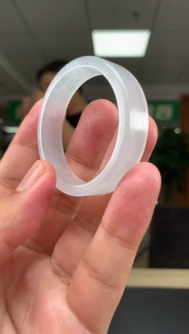 未镶嵌定制翡翠E****o          *102