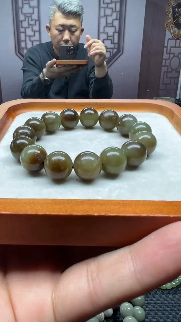 【闪购商品】和田玉手串未镶嵌且末糖卡14