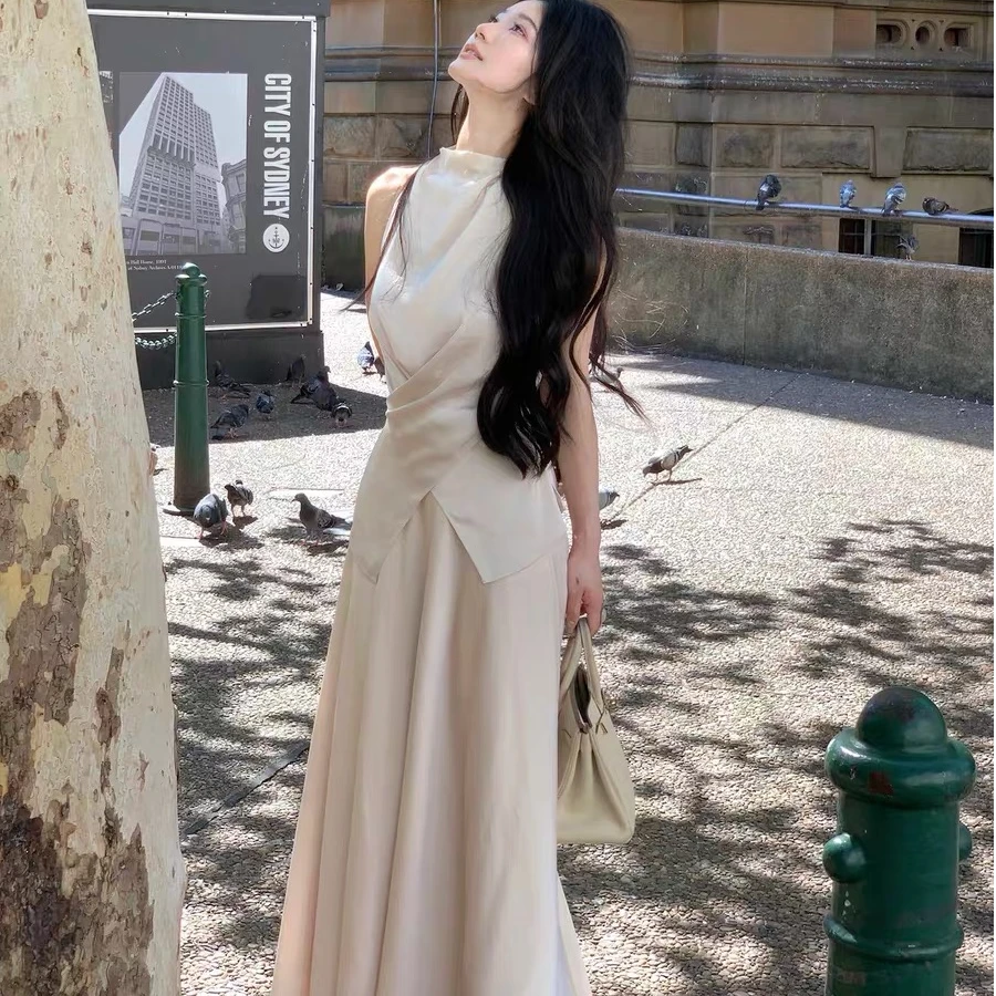 法式挂脖荡领无袖女连衣裙高级感气质收腰显瘦长裙套装