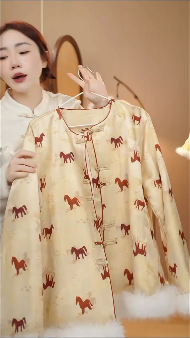 红马 对襟    狐狸毛