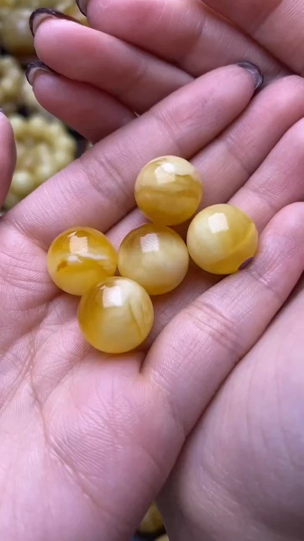 【闪购商品】琥珀裸石未镶嵌蜜蜡.24(多样性发其一)