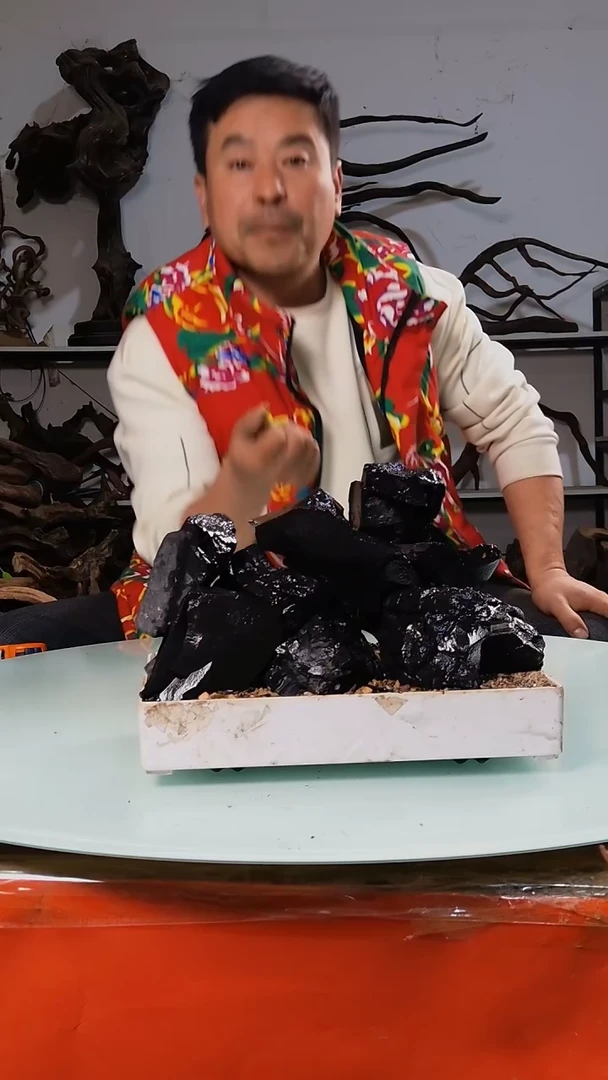 【闪购商品】木随机发货一筐黑金10斤29.9