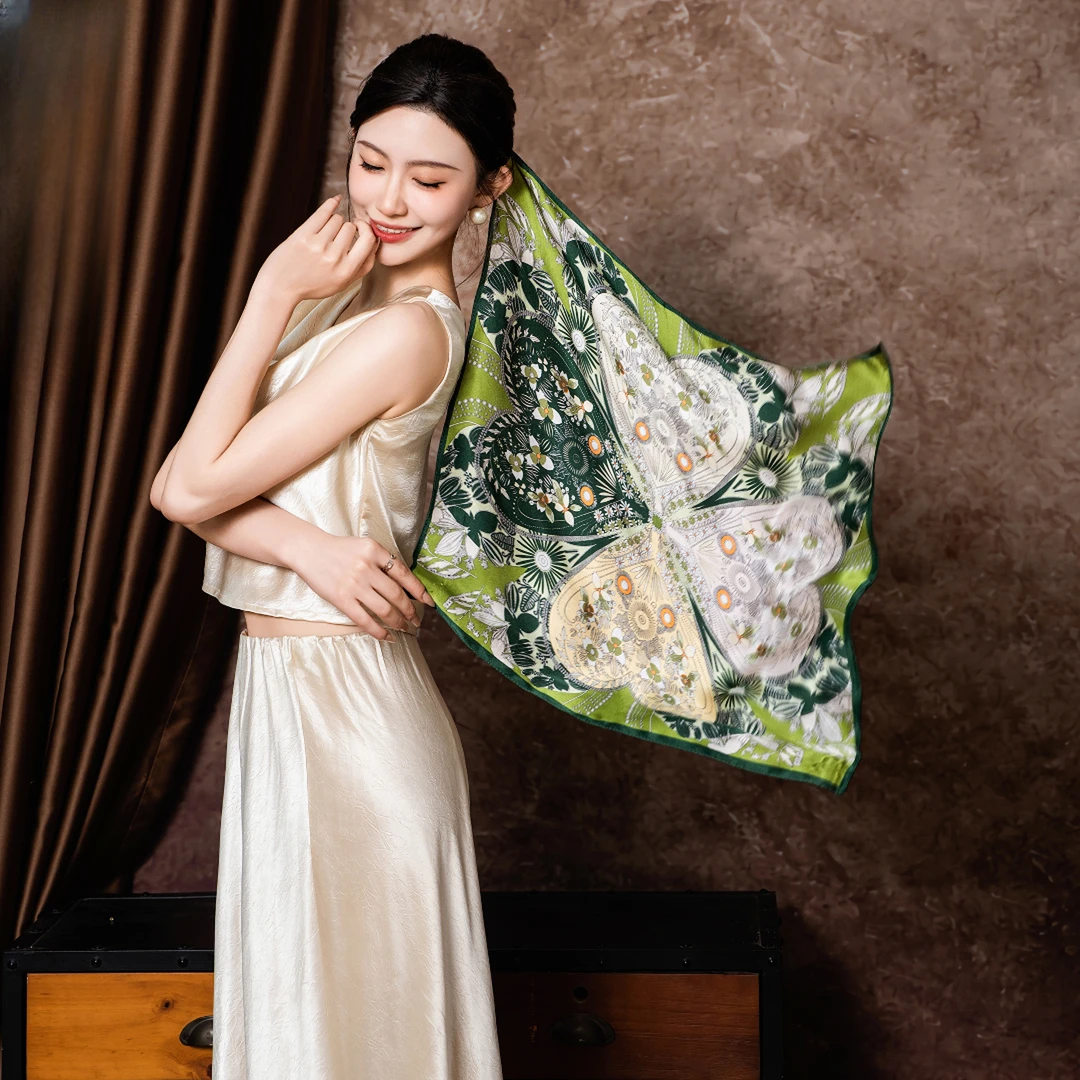 达芬奇密码真丝丝巾女士小方巾2025网红爆款100%桑蚕丝55cm四叶草