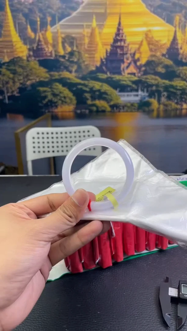 未镶嵌手镯翡翠翡翠手镯