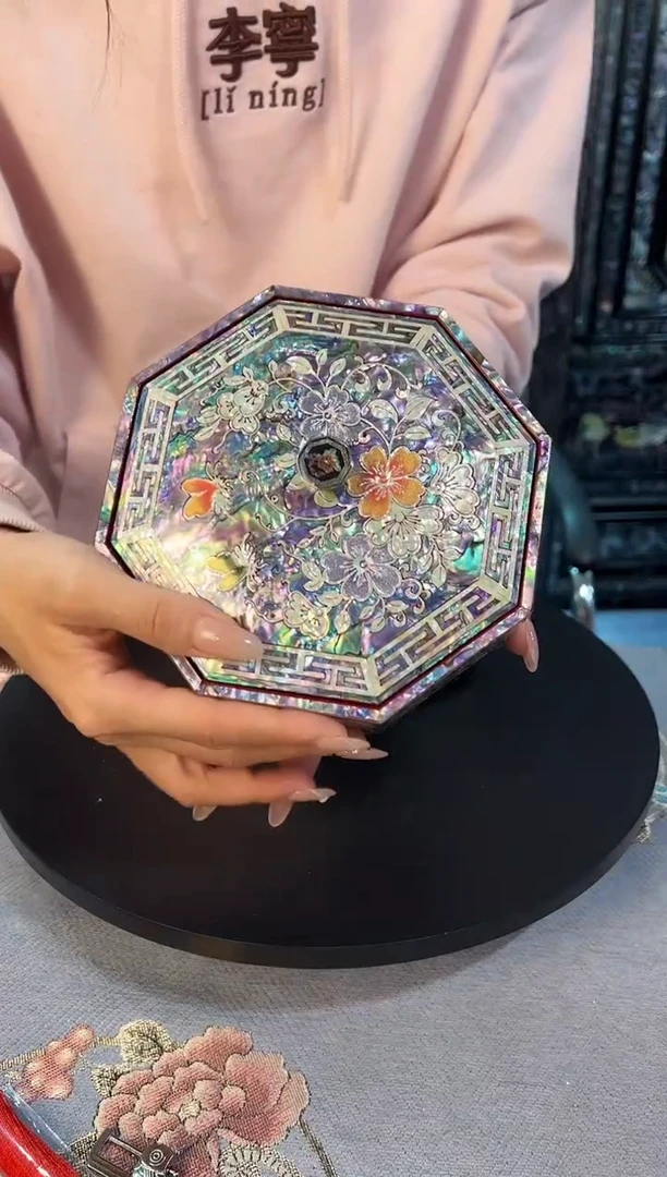红底·弘贝雅螺钿漆器文化馆