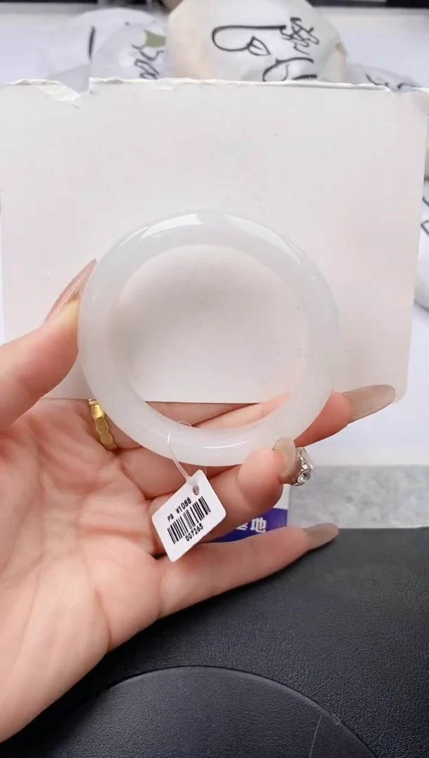 未镶嵌手镯石英质玉w40-B51+