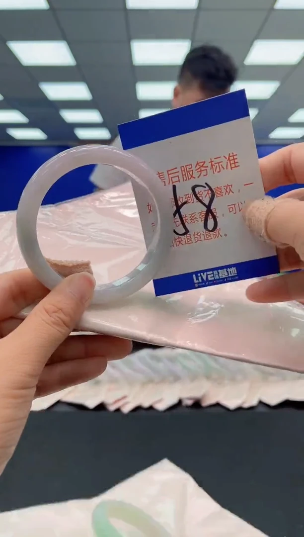 未镶嵌手镯翡翠 AAAAAAAAA