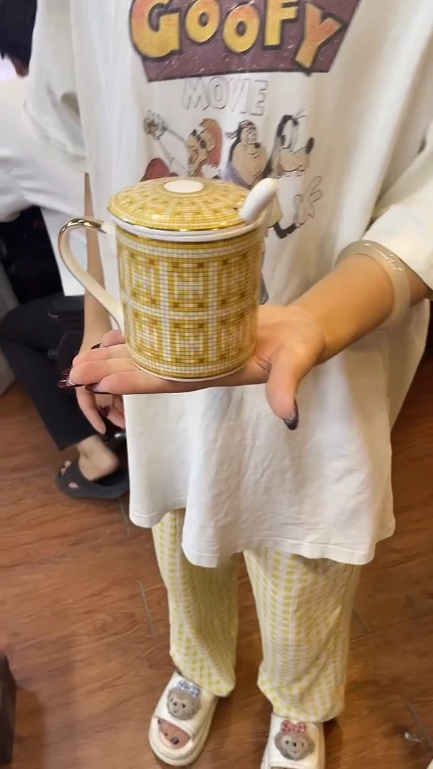 杯鸿辉家品牌瓷器，京东包邮！