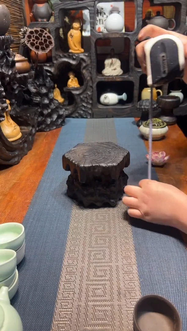 【闪购商品】香樟木木雕一物一拍
