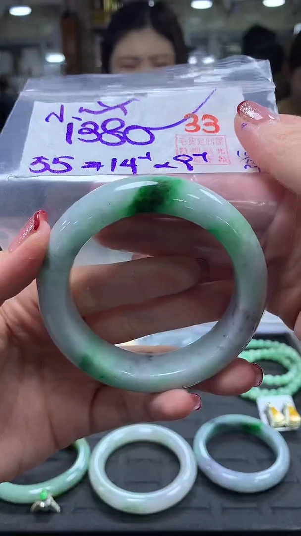 未镶嵌定制翡翠?***?33毛货需精细抛光+小心肝+1380元