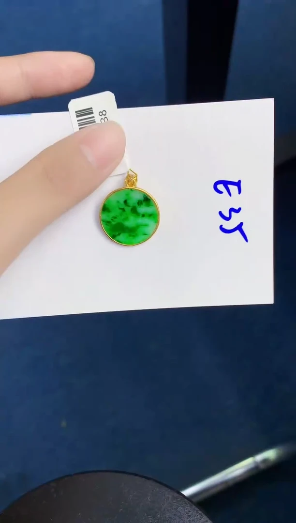 翡翠未镶嵌颈饰天然翡翠緬甸A貨