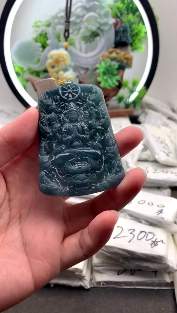 【闪购商品】翡翠颈饰未镶嵌千手观音