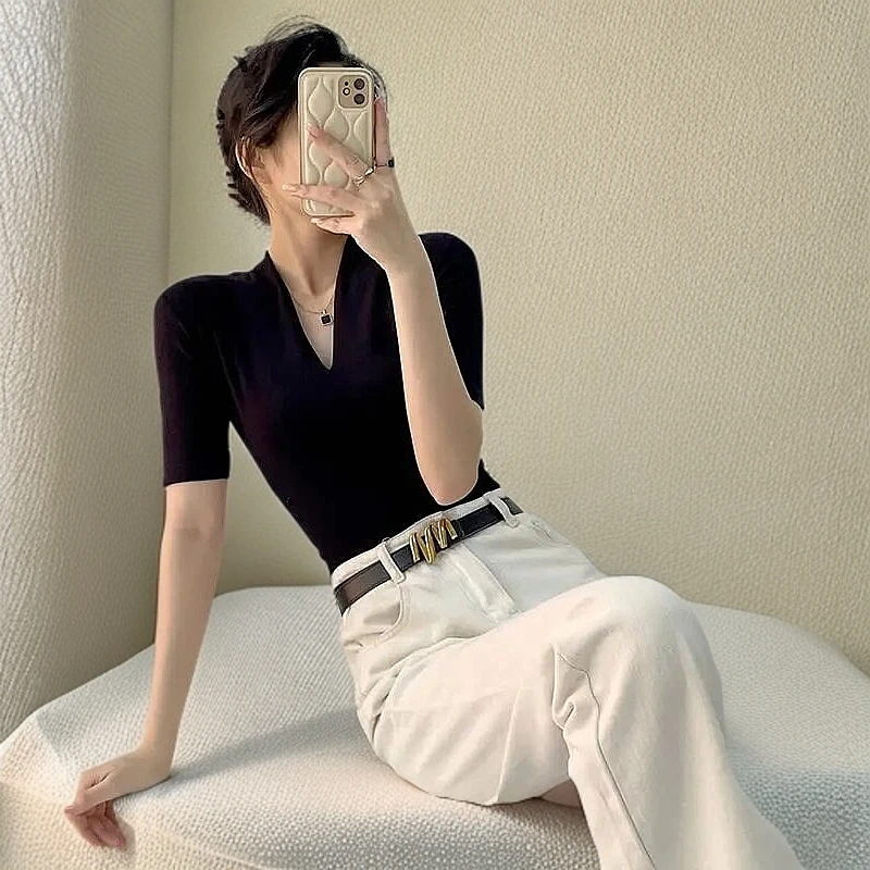 拉夏贝尔正打底衫春夏内搭复古肩短袖设计感女2025T恤新款V领黑色