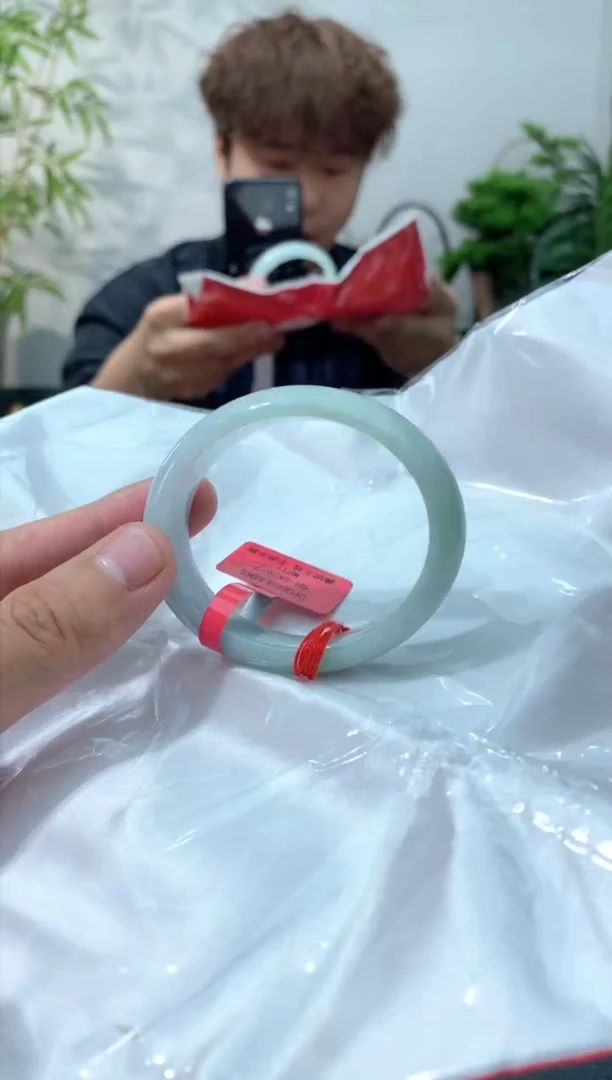 未镶嵌手镯（贵妃镯）翡翠10