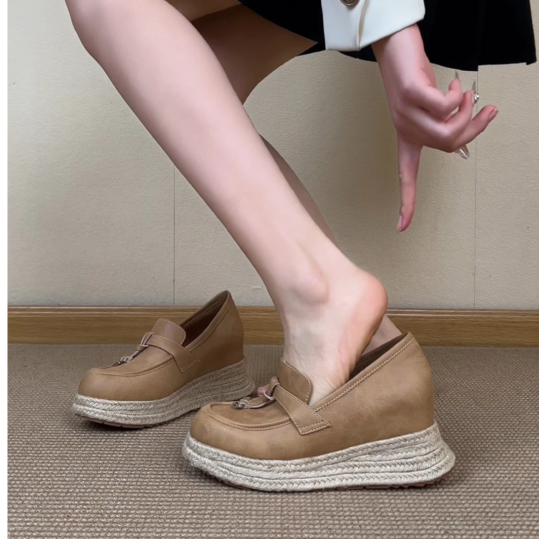 nnmiss•34-39/8CM草编底内增高乐福鞋牛皮圆头锁扣休闲坡跟小皮鞋