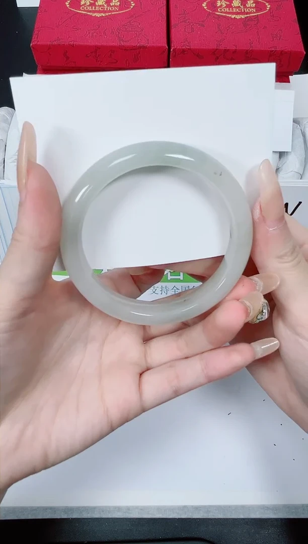 【闪购商品】石英质玉手镯未镶嵌K411-55.6