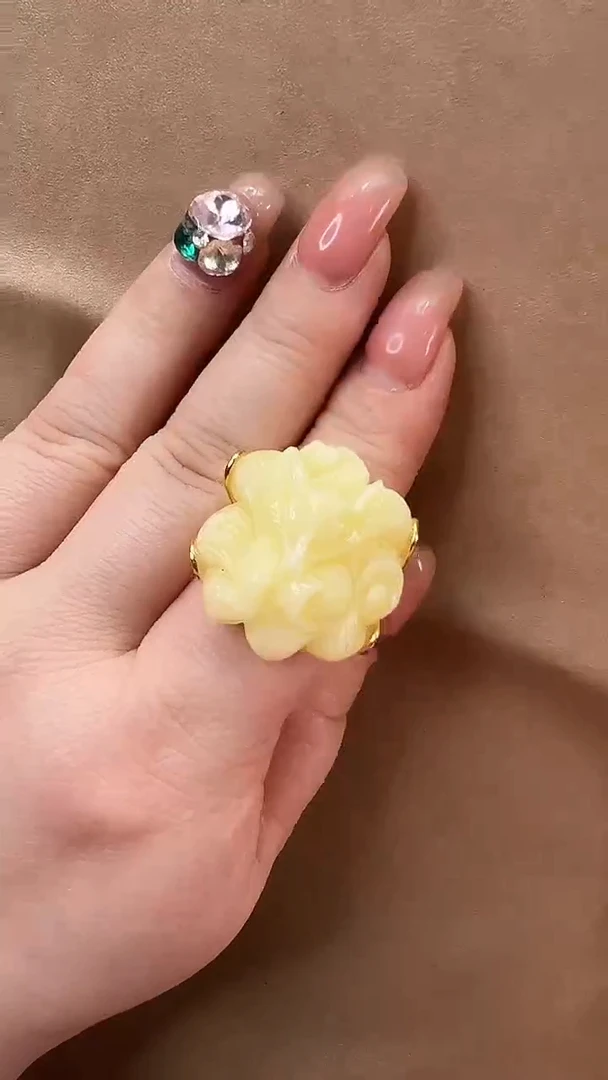 琥珀颈饰未镶嵌戒指