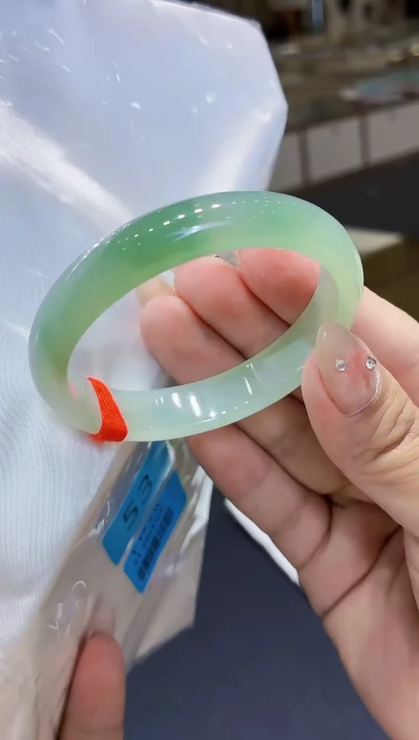 未镶嵌手镯翡翠翡翠手镯52