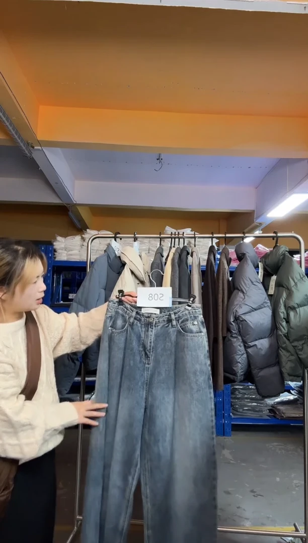 S08蓝色牛仔裤L码