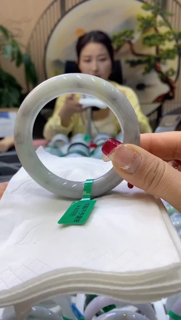 【闪购商品】翡翠手镯未镶嵌99908195
