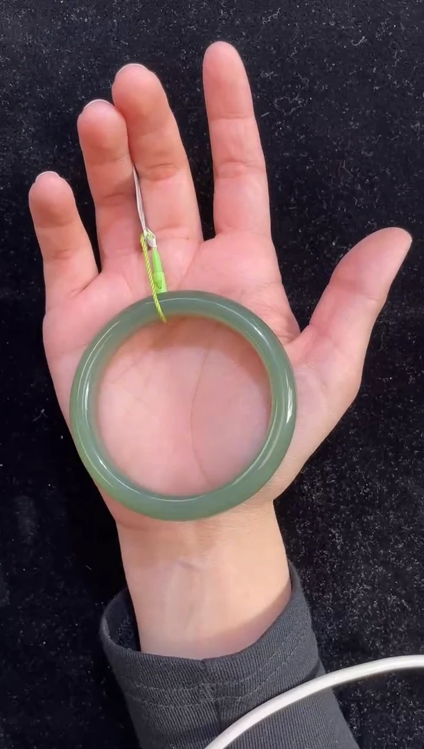 未镶嵌手镯和田玉新疆且末近矿料56-57圈口上等和田玉手镯女