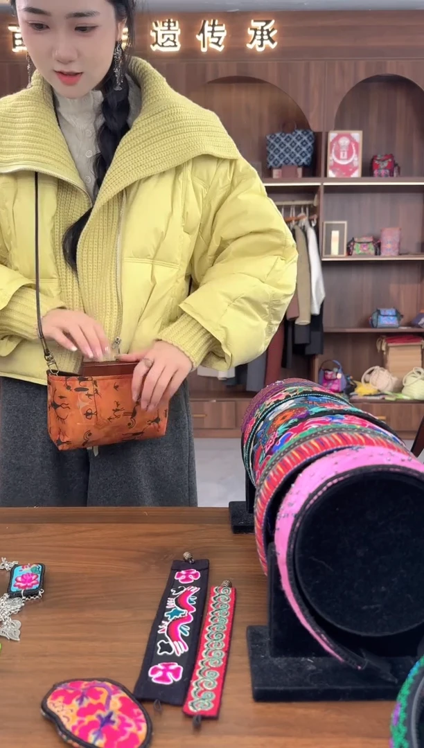 刺绣扶光苗绣传承L8