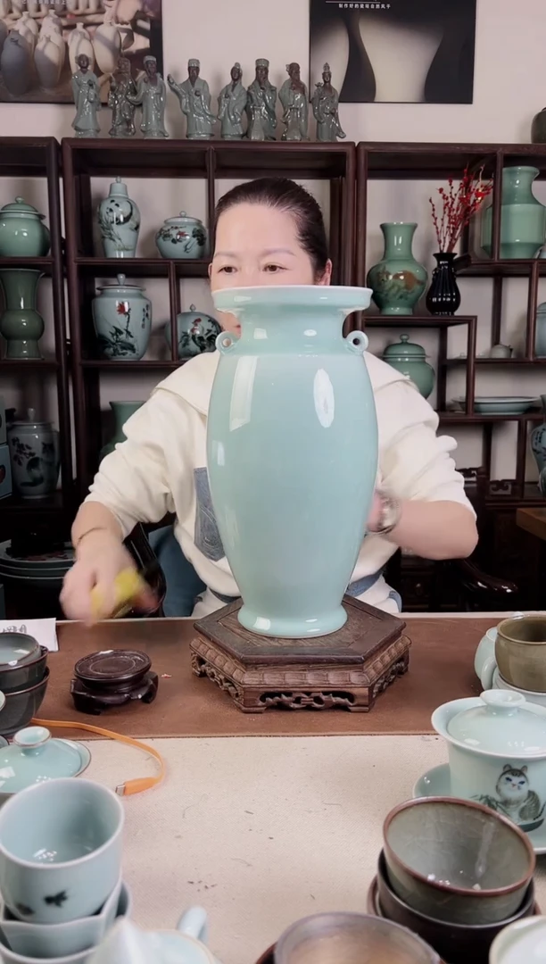 纯手工 粉青 双耳盘口瓶