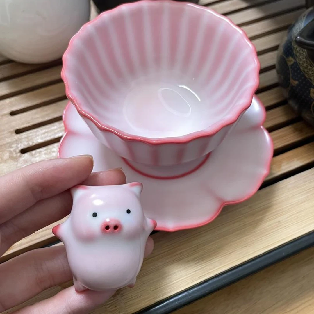 抢【包邮】吐泡泡小猪汝窑茶杯主人杯陶瓷品茗杯个人专用创意小摆件