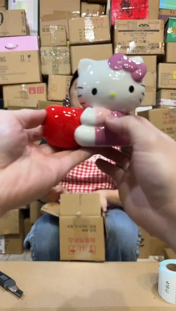 【闪购商品】杯粉色kt抱苹果粉瓶