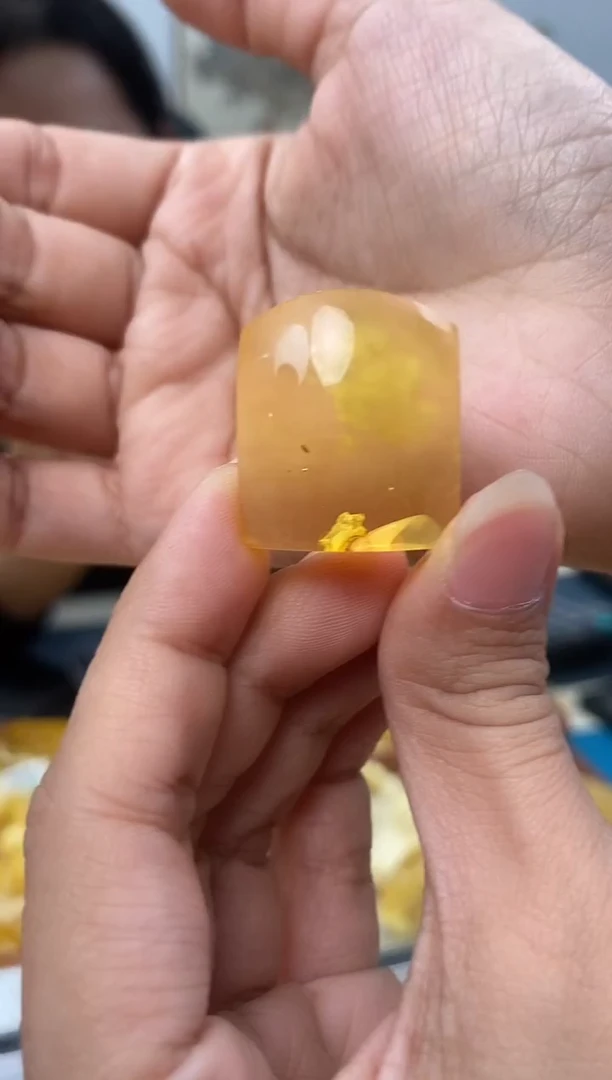 【闪购商品】琥珀裸石未镶嵌天然琥珀蜜蜡牌子