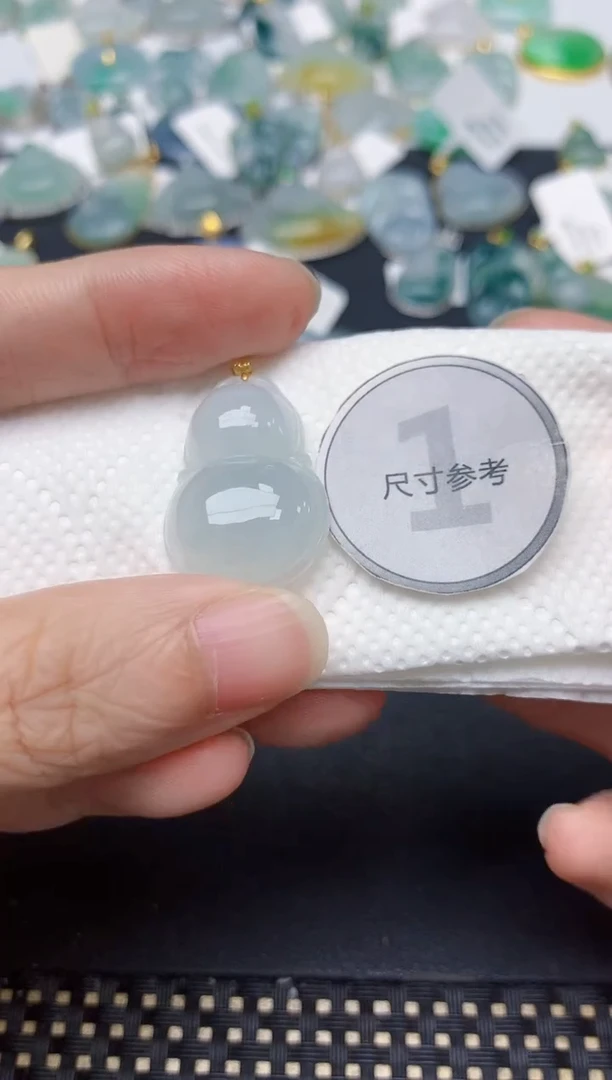 颈饰18K金镶嵌翡翠天然缅甸A货翡翠