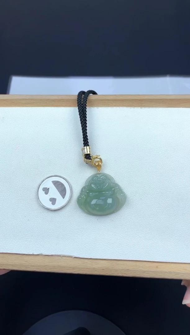 翡翠未镶嵌吊坠(不含链)孤品5H004冰绿中佛（不含链）