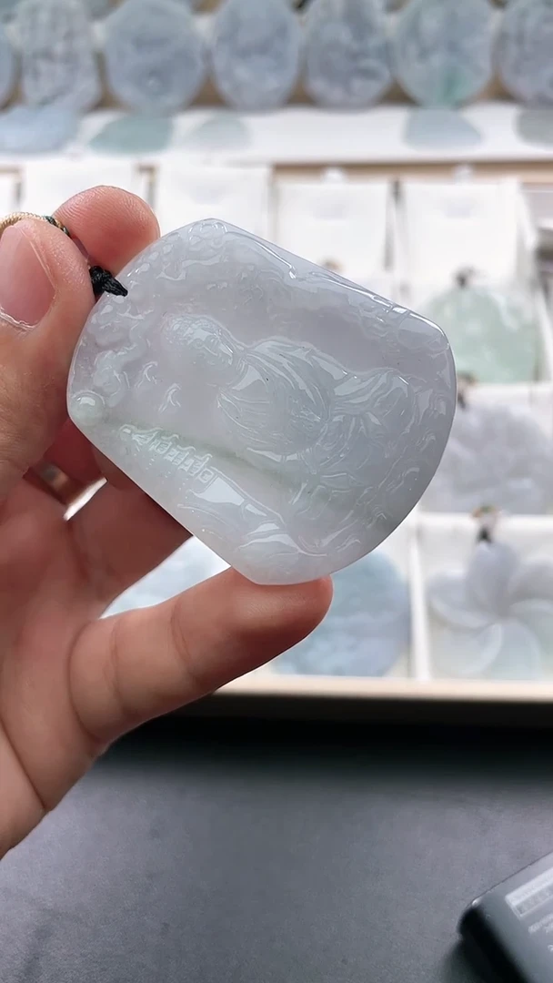 翡翠未镶嵌颈饰..../6/13/ 247