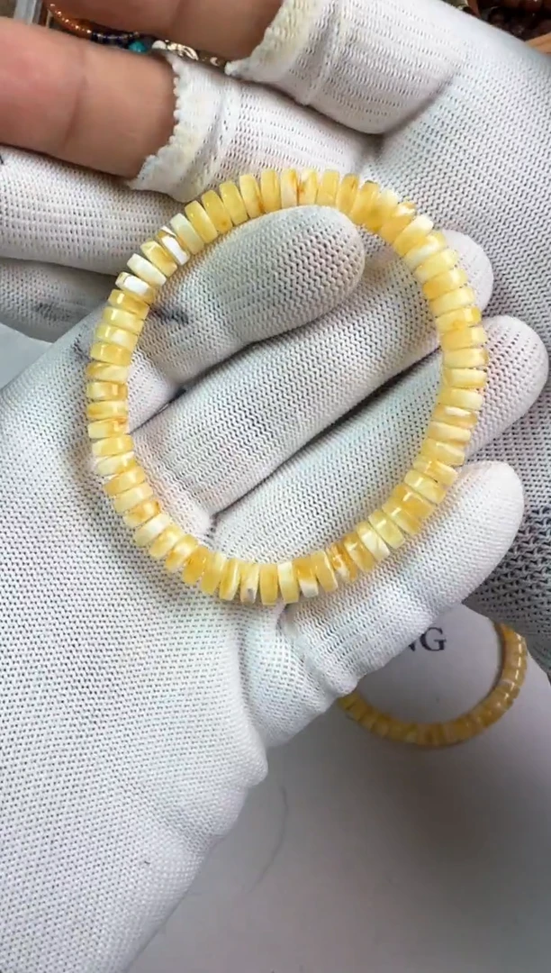 【闪购商品】蜜蜡手串未镶嵌蜜蜡药片单圈