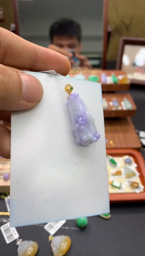 吊坠(不含链)18K金镶嵌翡翠白菜