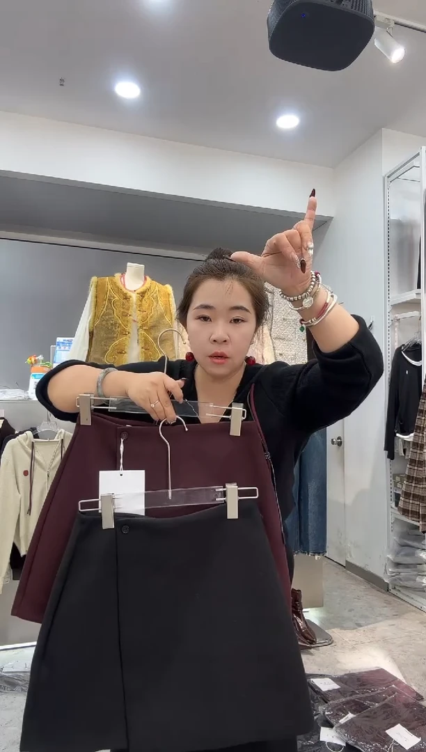 时装款半身裙两色