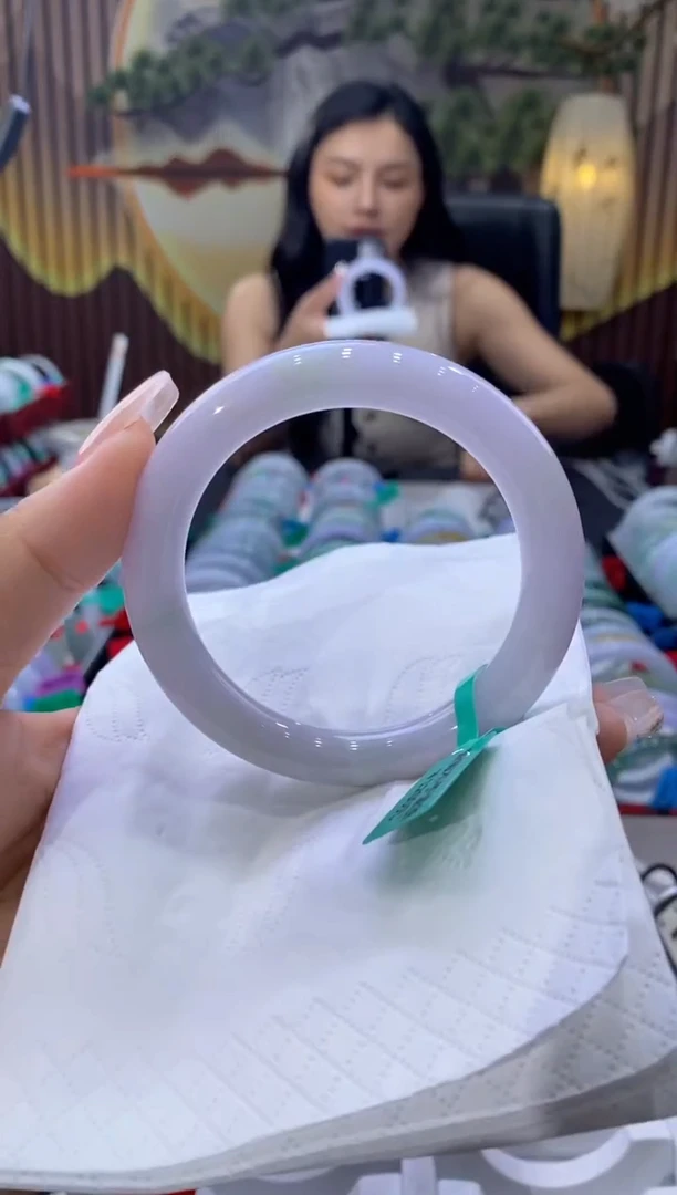翡翠手镯未镶嵌多人01062
