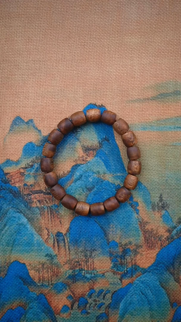 吊坠沉香10mm沉水浮老型珠绿棋手串