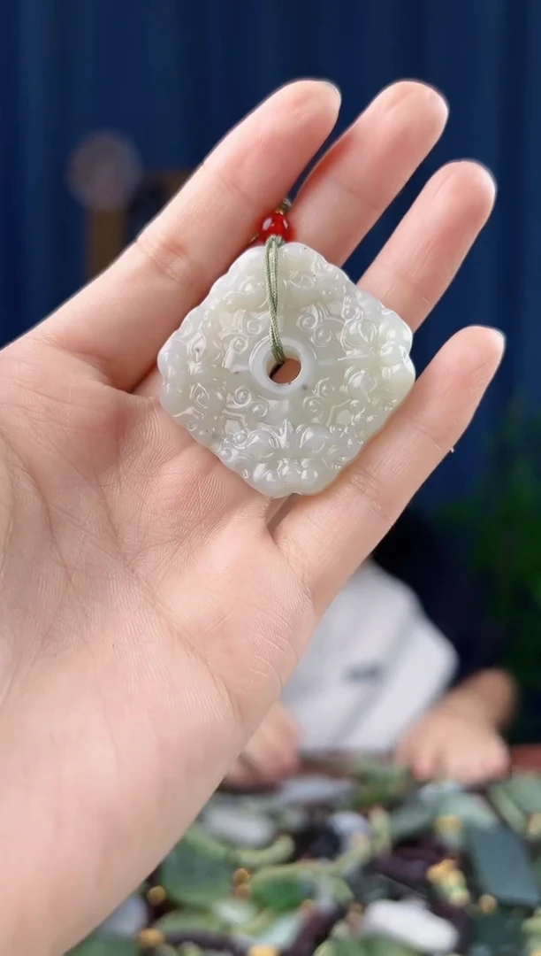未镶嵌和田玉挂件拍一发一，