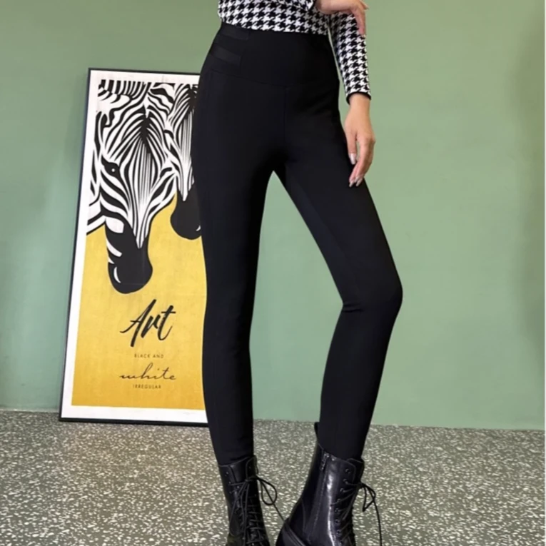 C62202黑色鹅绒海豚裤