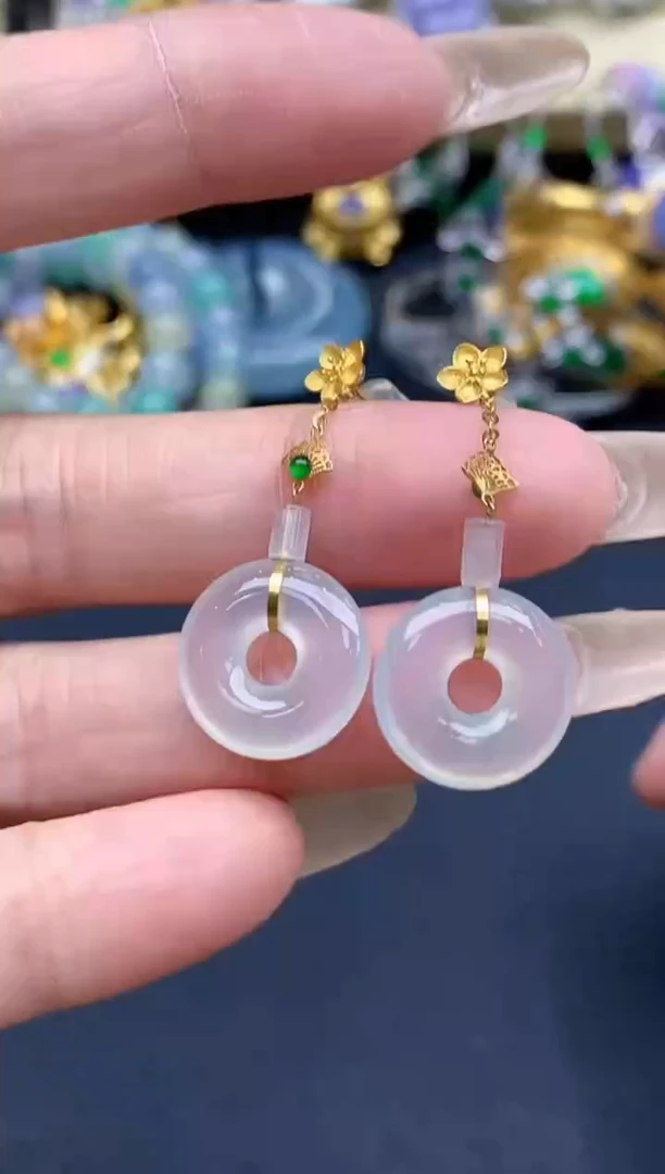 18K金镶嵌翡翠耳饰小*圆274-春日珠宝