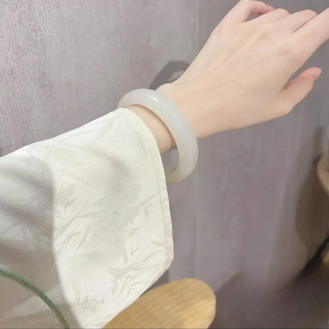 水墨丹青镯冰灰色戈女款手镯