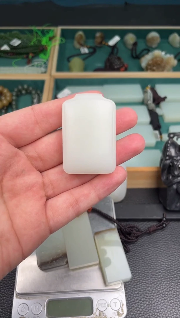 未镶嵌和田玉挂件官帽牌