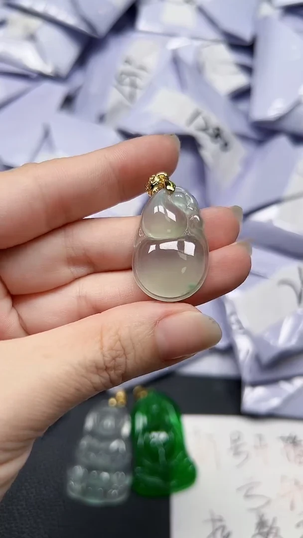 翡翠未镶嵌吊坠(赠链)（加扣头)21
