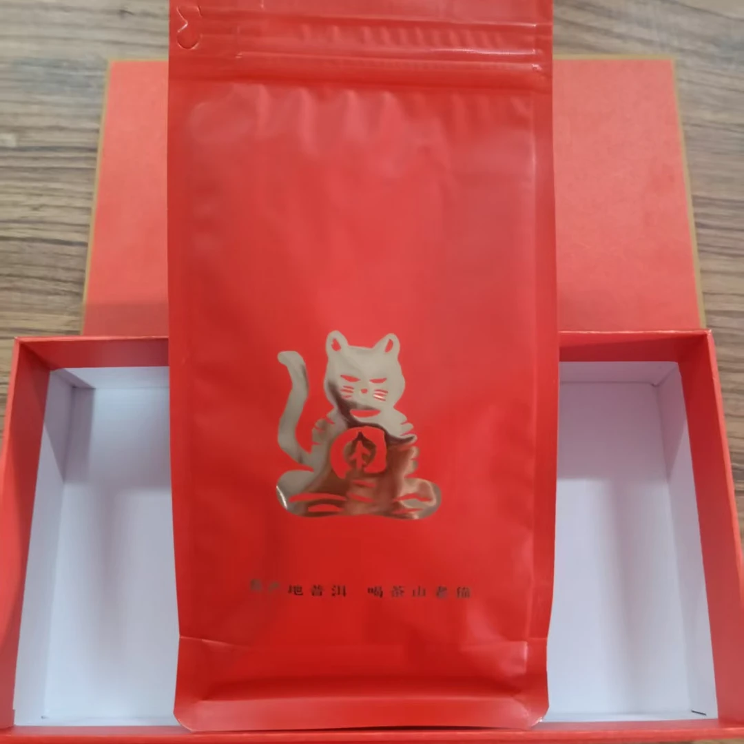 黑猫严选 老班章大树熟茶2022年春 熟茶 100克袋装礼盒 CAT04179