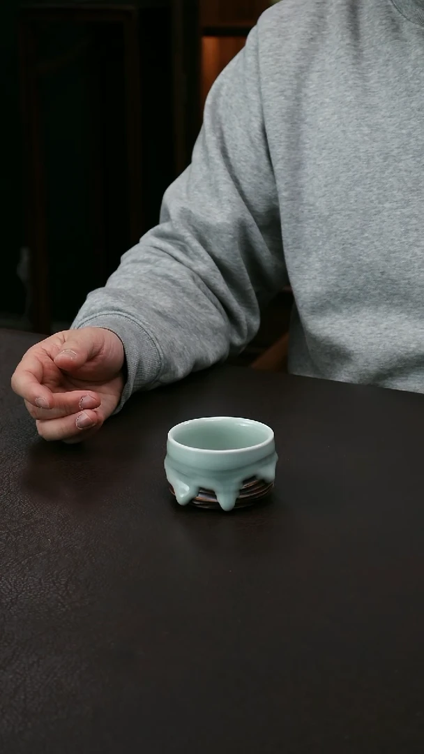 【闪购商品】其他钧-弦纹流釉杯80