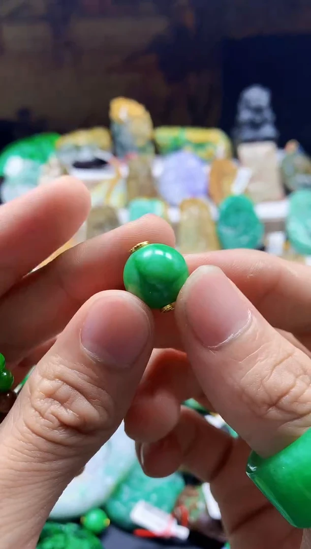 颈饰未镶嵌翡翠天然A货翡翠