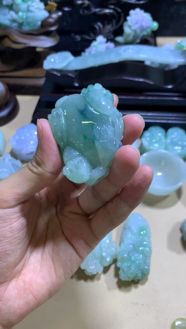翡翠挂件未镶嵌用****7翡翠摆件